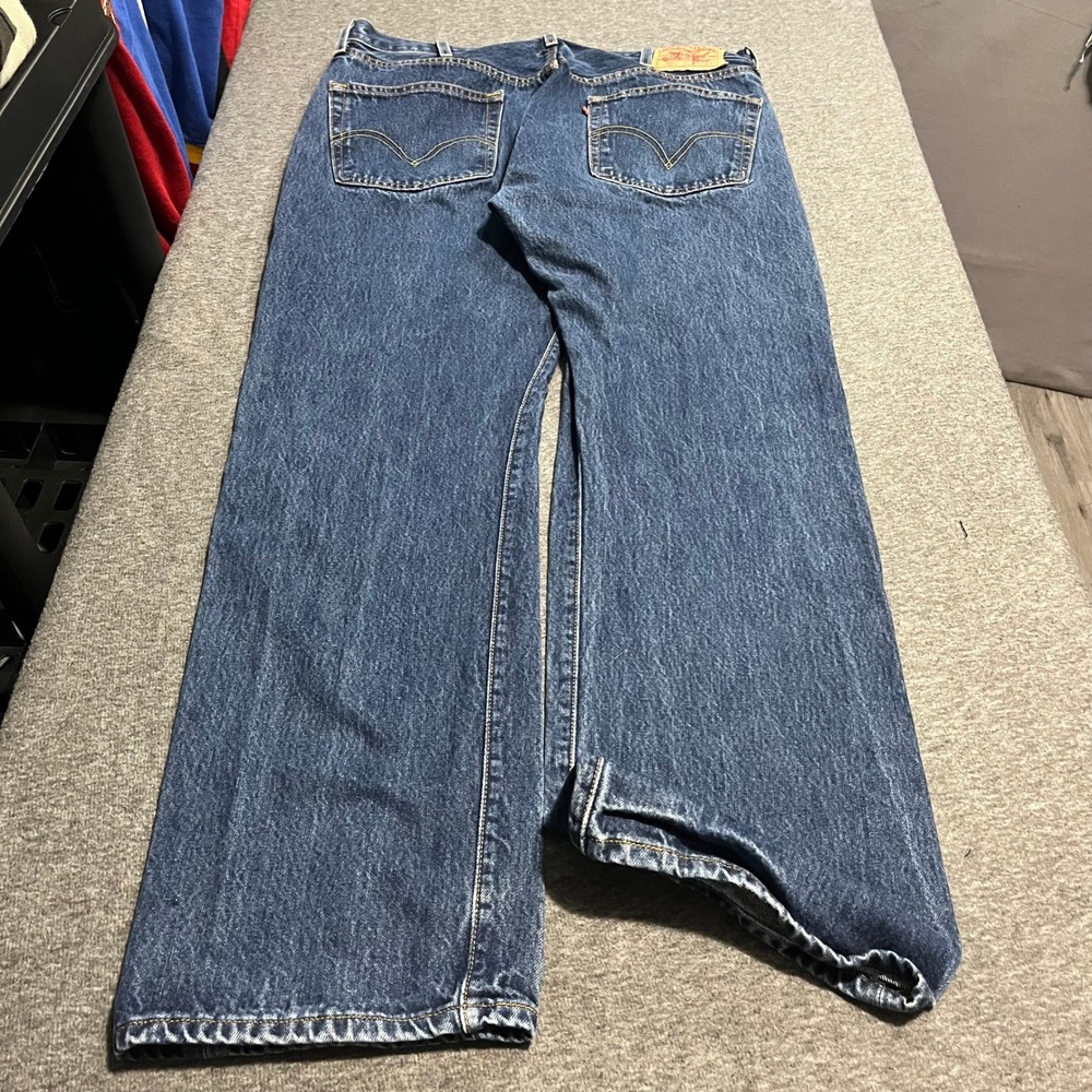 Vintage Levis 501 Mens 38x32 Medium Wash Straight Leg Button Fly Denim Jeans